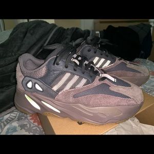 Yeezy Boost 700 Mauve